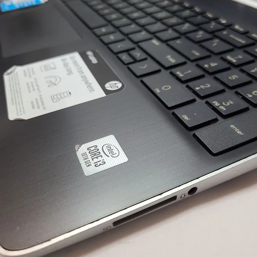 HP Laptop (15-DY1044NR) W11 / 256GB / 16GB / Intel i3 10gen/ 15-Inch w/Charger
